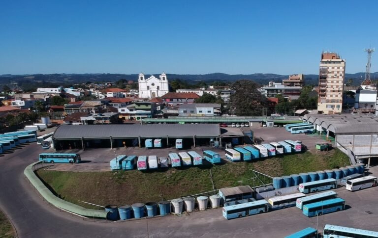 Roubos de módulos causam atrasos em ônibus da empresa Viamão