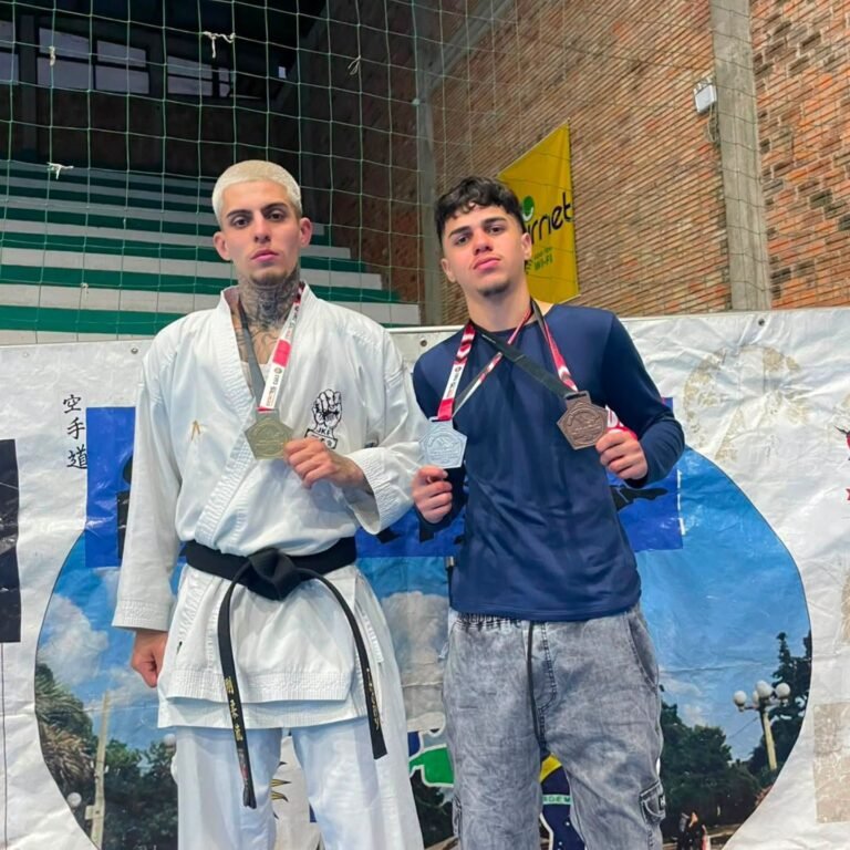 Atletas de Viamão tiram pódio e brilham na fronteira na Copa Oeste de karatê em Santana do Livramento!!